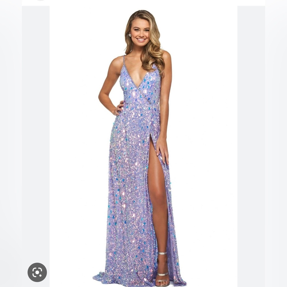 Sherri Hill deep v-neck sequin gown in lilac size 0